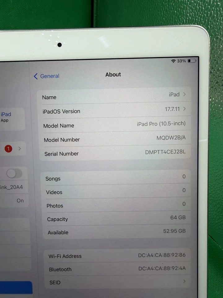 Apple iPad Pro 10.5-inch · 64GB · Wi-Fi, photo 2 of 2