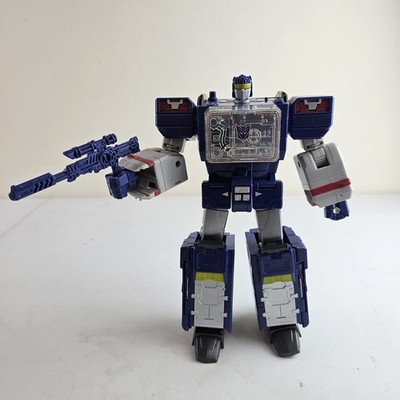 Transformers Generations Titans Return Leader Class Soundwave
