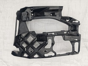 VW Golf 7. Stoßstangehalterung vorne links. 5G0807723F