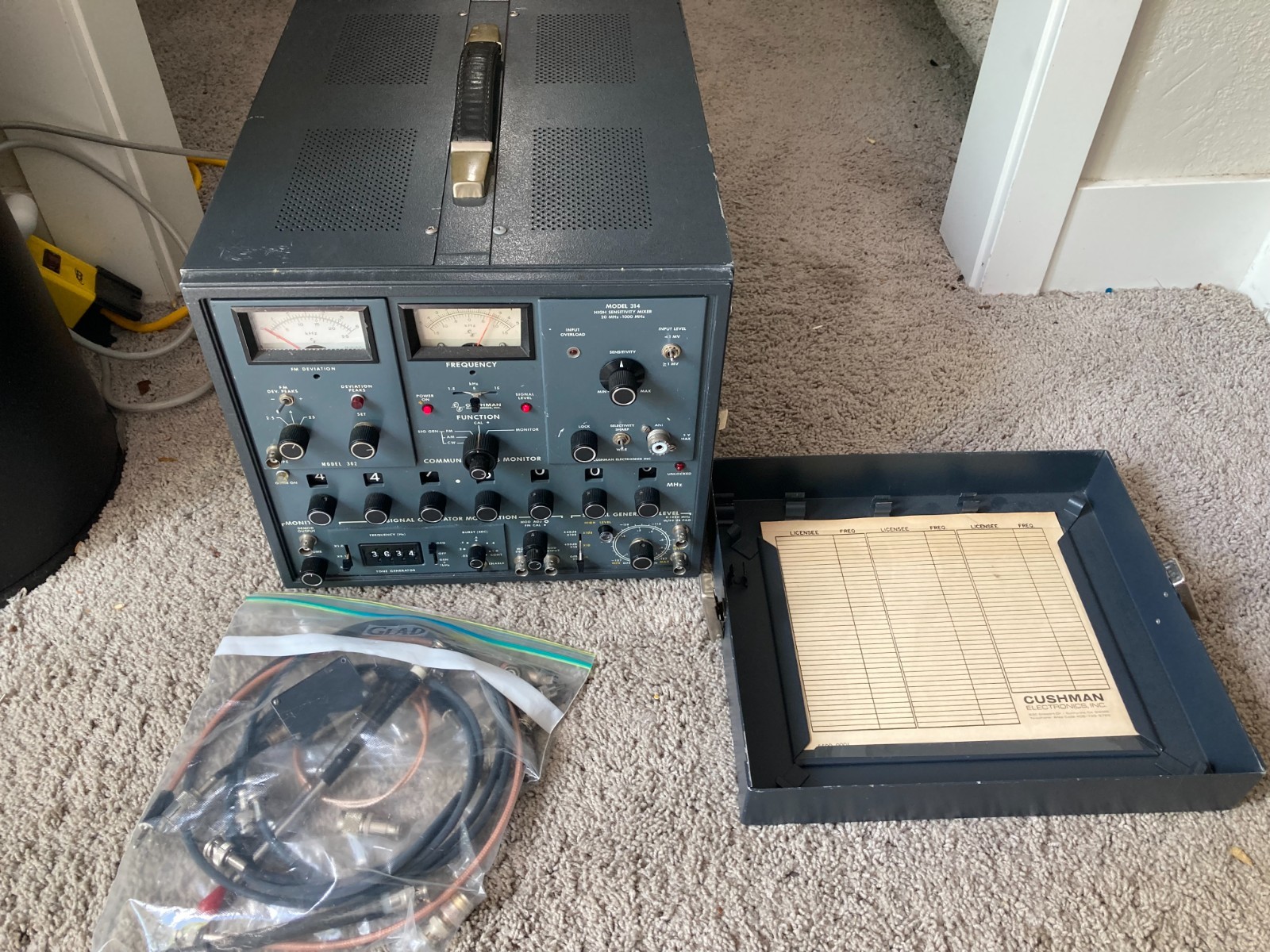 Cushman CE-4 CE4 Communications Monitor Test Equipment with Cables Manual Lot