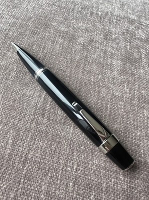 Ich löse meine private Sammlung an Montblanc Schreibgeräten auf. 