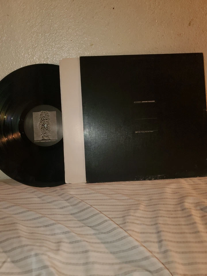 Joy Division – Unknown Pleasures LP 2007 London Records 25646 4015 1 EX 180G UK Foto 2 de 4