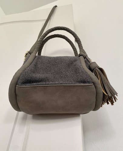 New Danielle Nicole Women’s Small Bag Grey Gold Mini Purse Crossbody Tassel - Picture 7 of 11