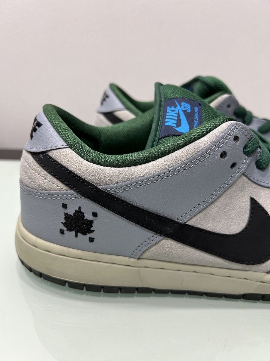 Size 11.5 Sb dunk low premium Maple leaf, Central Park Size 11.5 Sb dunk low premium Maple leaf, Central Park