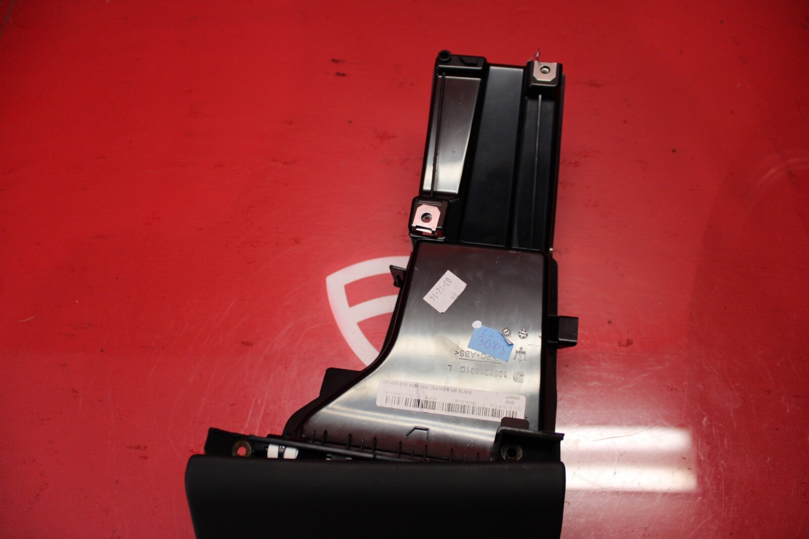 2014-2019 MASERATI GHIBLI M157 Q4 OEM LEFT DRIVER SIDE STORAGE COMPARTMENT BOX