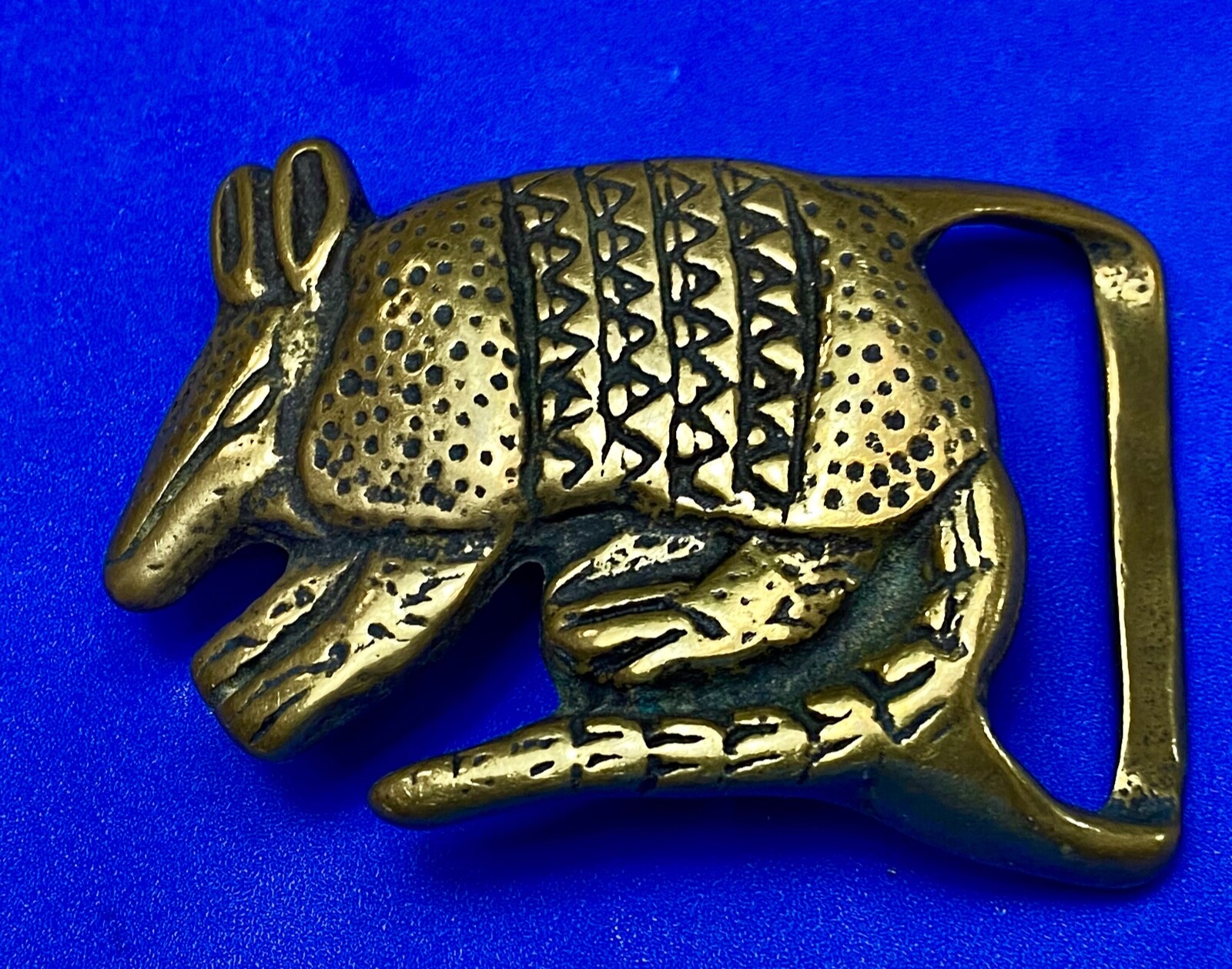 Armadillo Solid Brass Vintage Hippy style Figural Tri… Gem