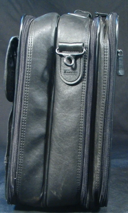 14" Laptop Bag Case Targus Black Universal ~ Nice Used Shape ~ Save $$ - Image 3 of 4