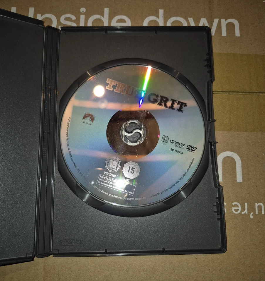 True Grit (DVD, 2011) - Image 2 of 3