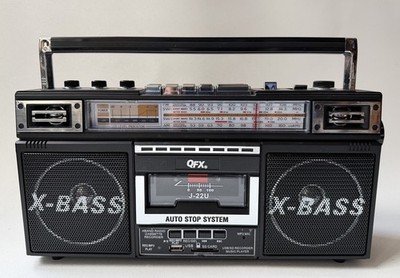 QFX J-22U USB/SD Recorder Player FM AM SW1 SW2 4-Band Radio X Bass Cassette Box