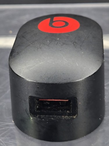Beats By Dre 10w Power Adapter/Plug - Picture 2 of 3