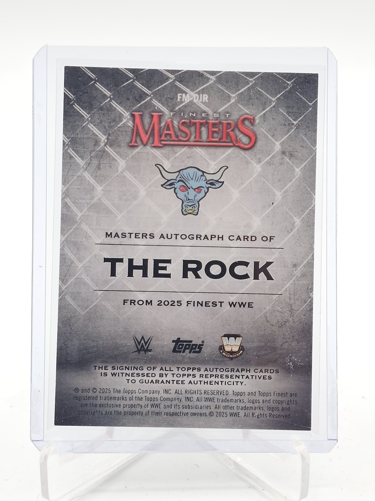 THE ROCK 2025 TOPPS FINEST WWE MASTERS AUTO /25 #FM-DJR Q6890 view 2