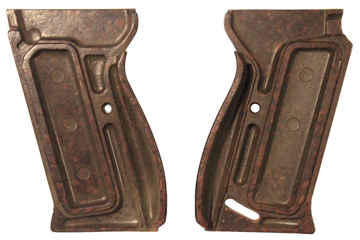 Rare Original German WW2 Walther P38 Pistol Bakelite Grips AEG w