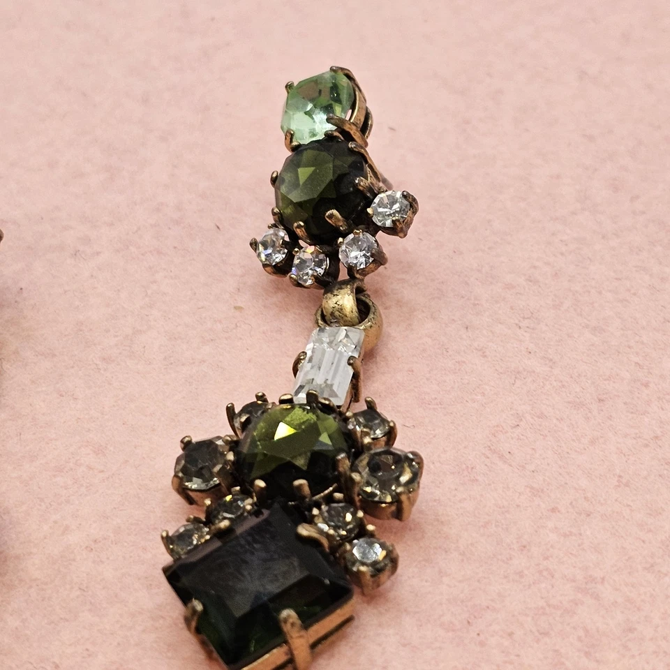 Pendientes colgantes de cristal J Crew verde transparente estrás estilo vintage Foto 2 de 4