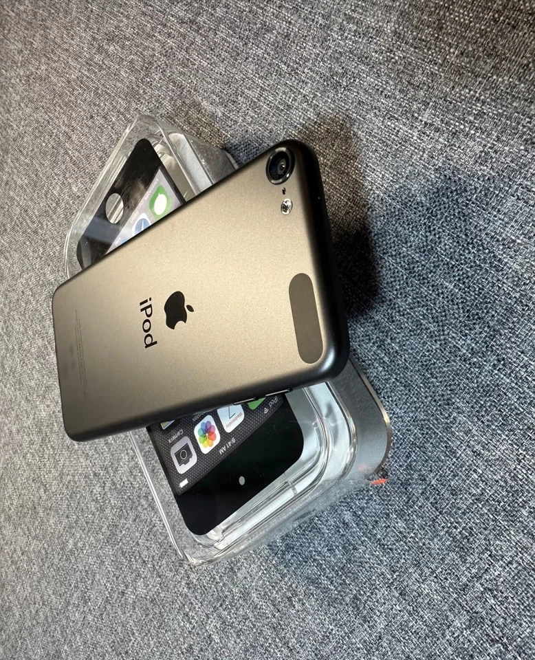 NEW Apple iPod Touch 6th 7TH  Gen  256GB Black SEALED Unopened MP3 MP4 FAST SHIP - Image 2 of 4