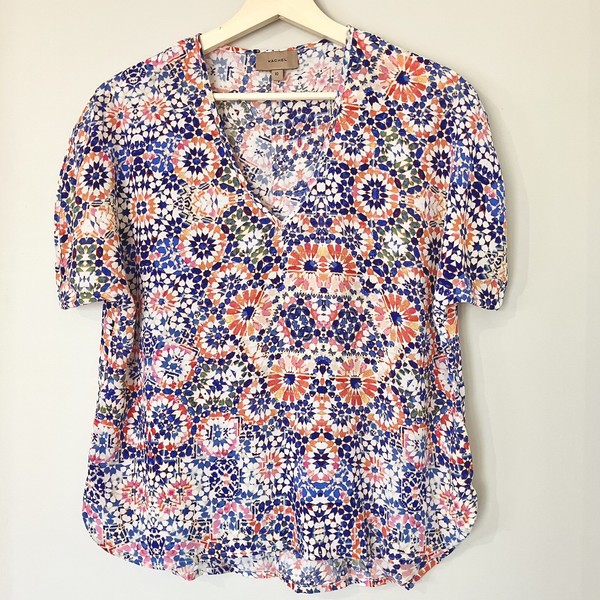 Kachel 100% Silk Short Sleeve Blouse Size 10 Floral Shirt Relaxed Top As New