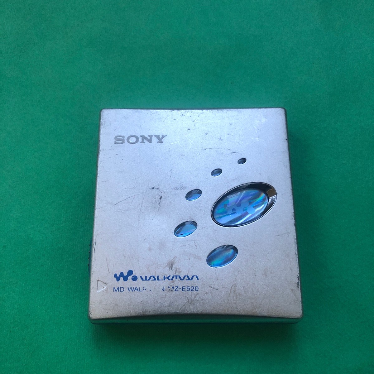 極美品 SONY MD WALKMAN MZ-E520 Amazon.co.jp: ソニー MDウォークマン オレンジ MZ-E520 D