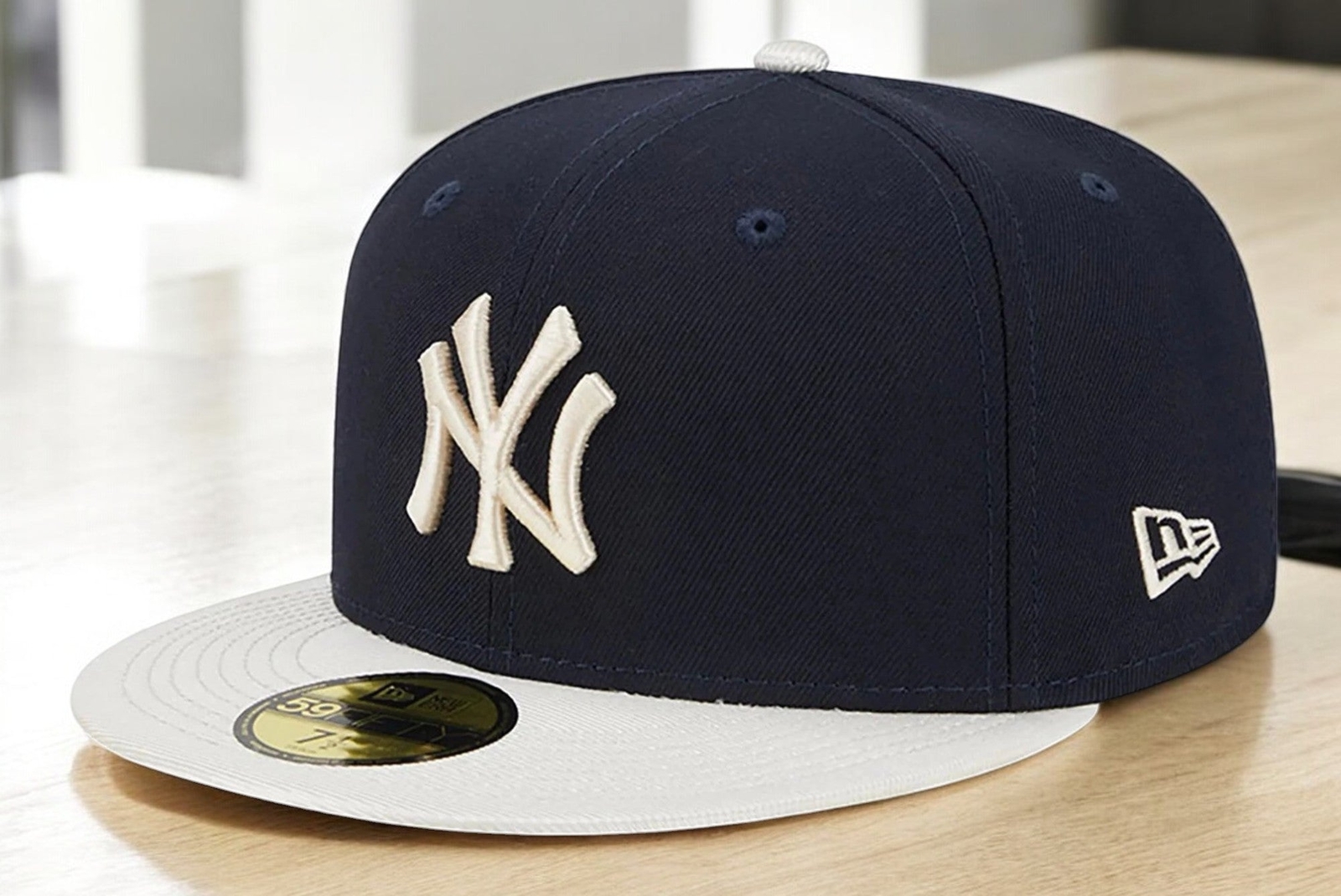 60417819 МУЖСКАЯ ФУТБОЛКА NEW ERA MLB NY YANKEES 5950 TEAM SHIMMER 16764 7190₽
