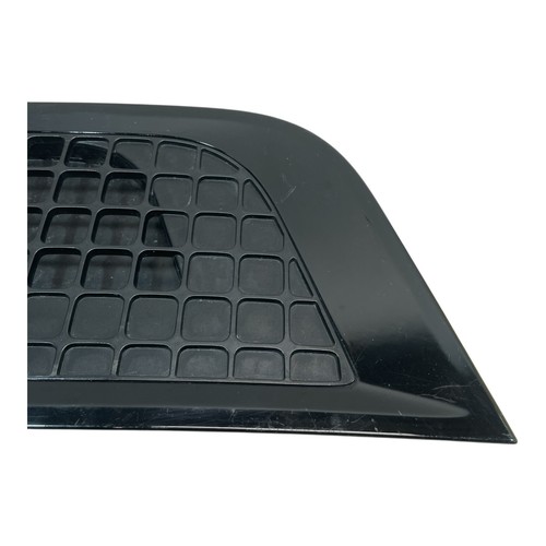 2020-2023 Land Rover Defender Front Right Fender Grille Vent Panel Trim OEM - Picture 2 of 8