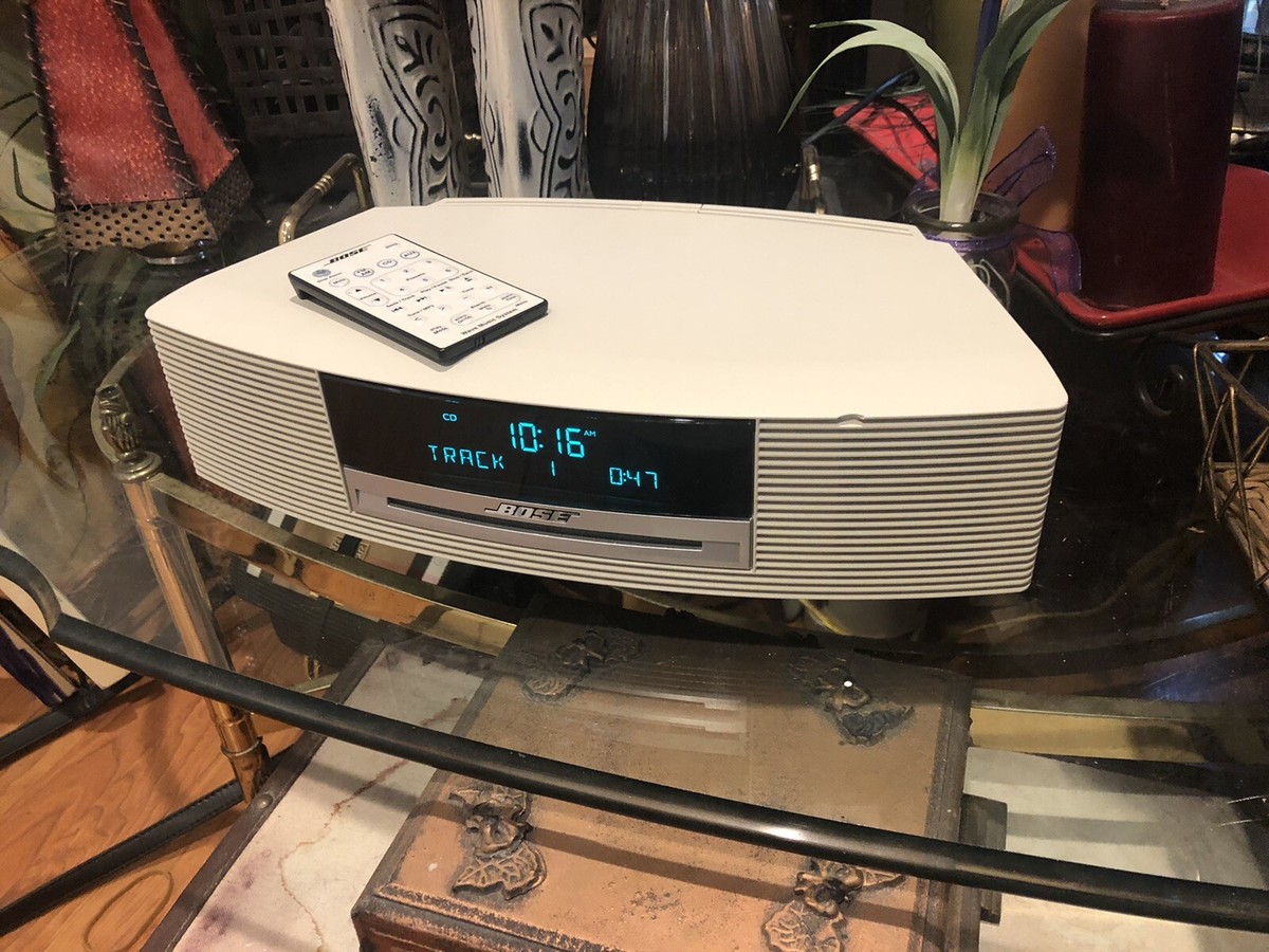 BOSE WAVE MUSIC AWRCC2 SYSTEM AM/FM CD ALARM CLOCK W AUX IPHONE