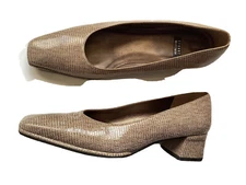 STUART WEITZMAN  *Women Sz 6.5 B US  Patent Leather Pumps  Brown/ Taupe EC