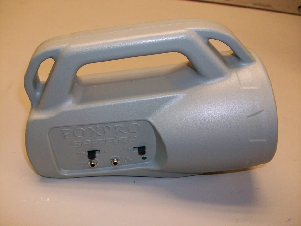 Foxpro Spitfire X24 Electronic Predator/Crow Game Call with Remote and 24 calls - Image 3 of 4
