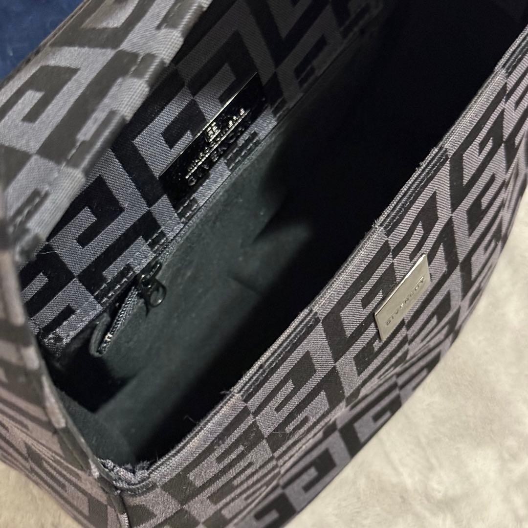 Givenchy 4G logo one-shoulder bag 2-way handbag black for formal occasions thumbnail 13