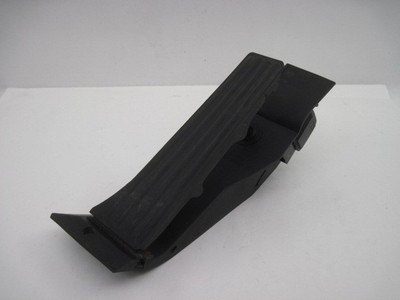 ELECTRONIC PEDAL ASSEMBLY BMW 530i 2005 05 781959