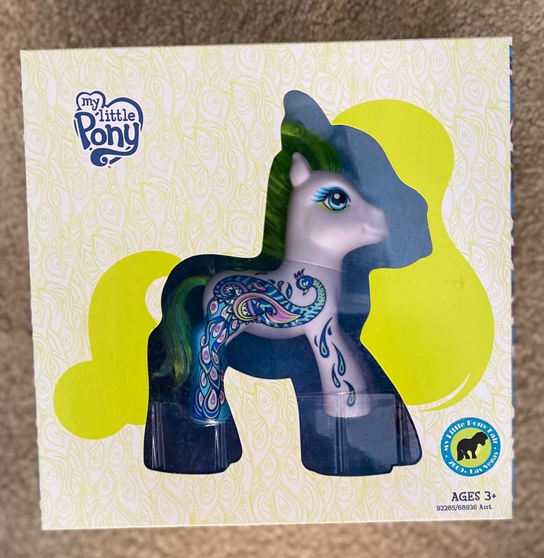 G3 My Little Pony Peacock Art MLP Fair Exclusive MIB Hasbro MLP HTF Stunning