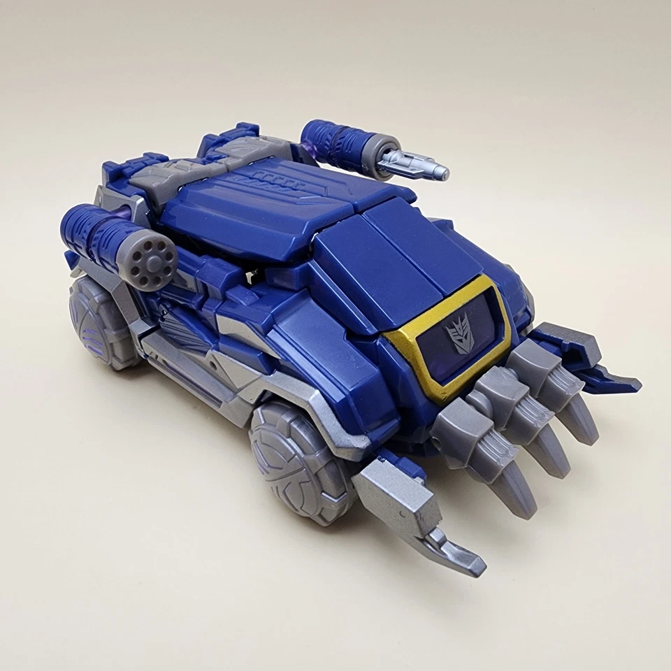 TRANSFORMERS Generations (2010) Cybertronian SOUNDWAVE 6" Deluxe [100% COMPLETE] - Image 2 of 4