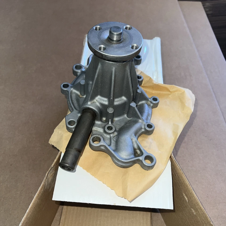 Airtex AW5006 Engine Water Pump For Chevrolet GMC Jeep Pontiac Models 1982-1986 - Image 2 of 4