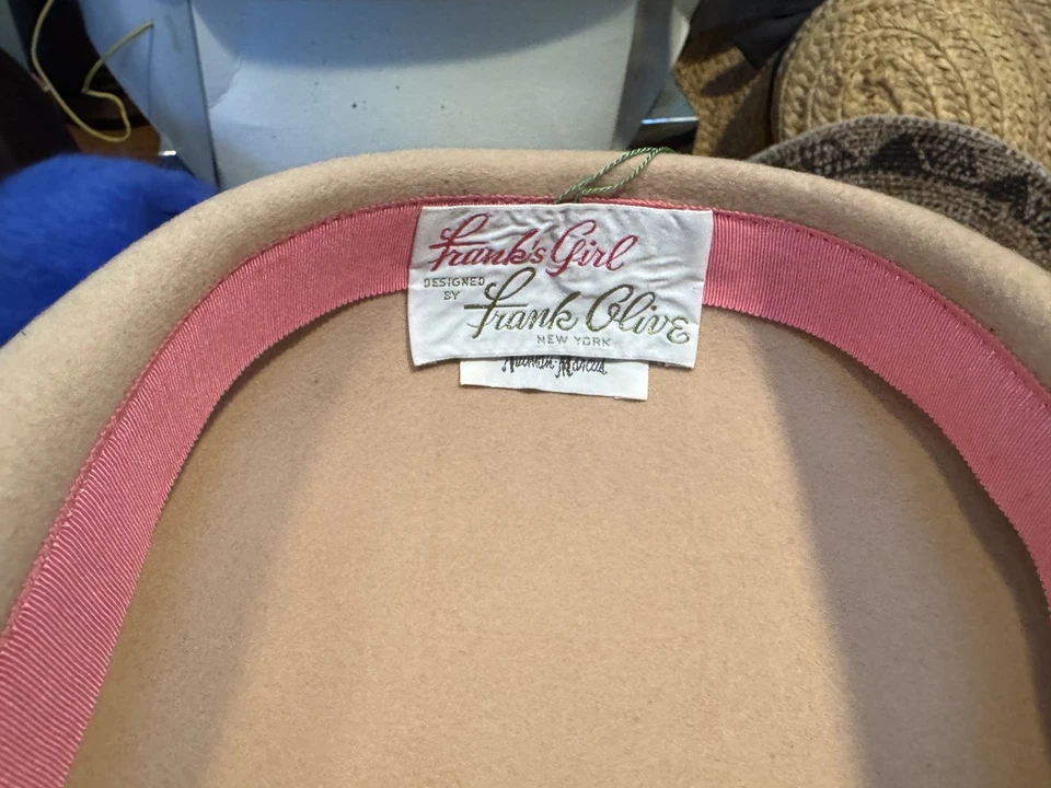 Sombrero Frank Olive Boina Mujer - Beige con Cinta Rosa Banda Interior Foto 4 de 4