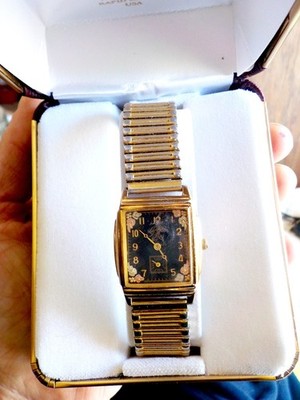 Le Mann LeMann Black Hills Gold Womens Watch w/Box Untested Need Battery Crystal
