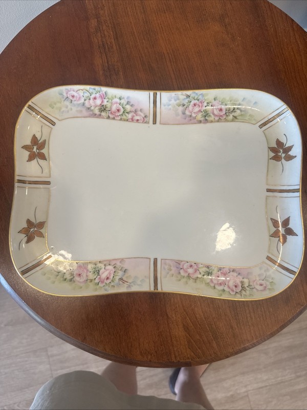 Klingenberg & Dwenger (AK) of Limoges, France Vanity Tray