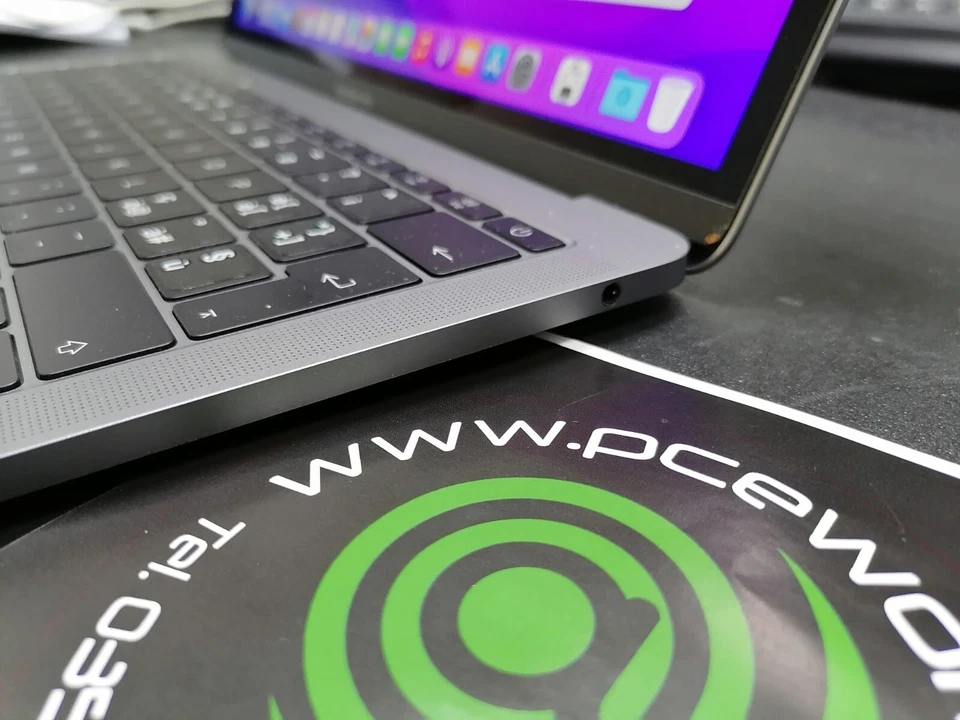 Apple MacBook Pro 13" 2016 · i5 · 16GB · 512GB, foto 2 di 5