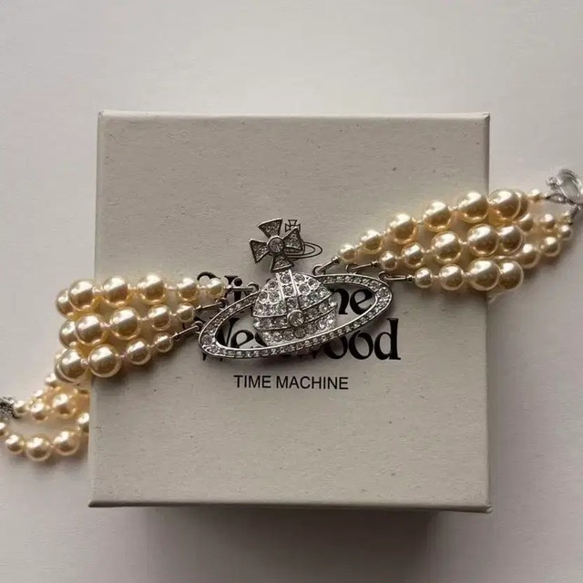 Vivienne Westwood Triple Pearl Necklace Silver