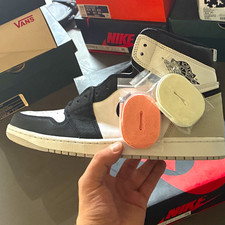 Imagen de Nike Air Jordan 1 High Top “bleached coral” Sneaker Extra Laces size 14 DS OG