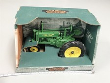 JOHN DEERE 1937 MODEL B TRACTOR MINT IN THE BOX 