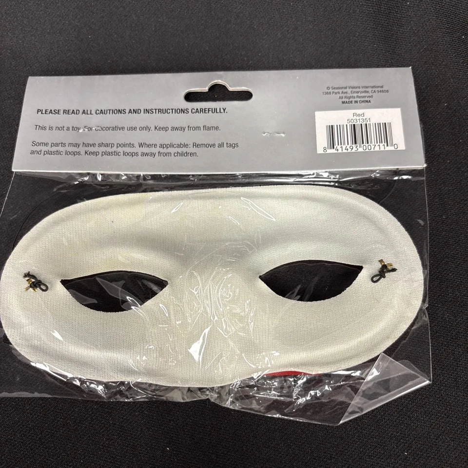 Red Domino Half Mask - Image 3 of 4