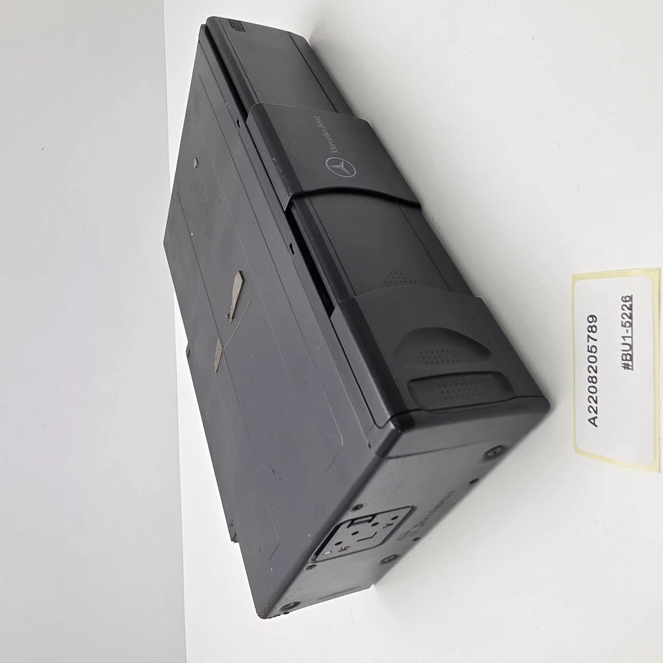 Cambiador de CD A2208205789 2003-2008 Mercedes-Benz SL500 Foto 3 de 4