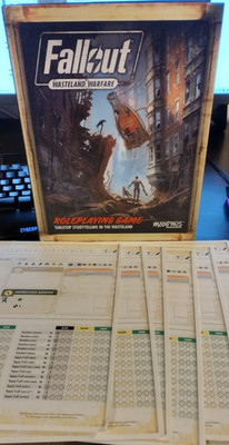 Modiphius 2019 Fallout RPG Fallout Wasteland Warfare RPG & GM Screen USED