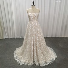 Elegant A-Line Wedding Dresses Off Shoulder Sleeveless Lace Applique Bridal Gown