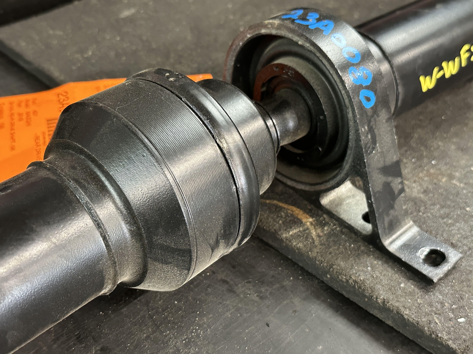 14-17 MASERATI GHIBLI Q4 3.0L REAR DRIVE SHAFT 15K MILES 6700085460