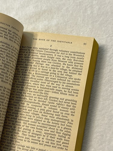 Doctor Zhivago by Boris Pasternak || PAPERBACK || Vintage 1960s Signet Printing - Foto 4 di 5