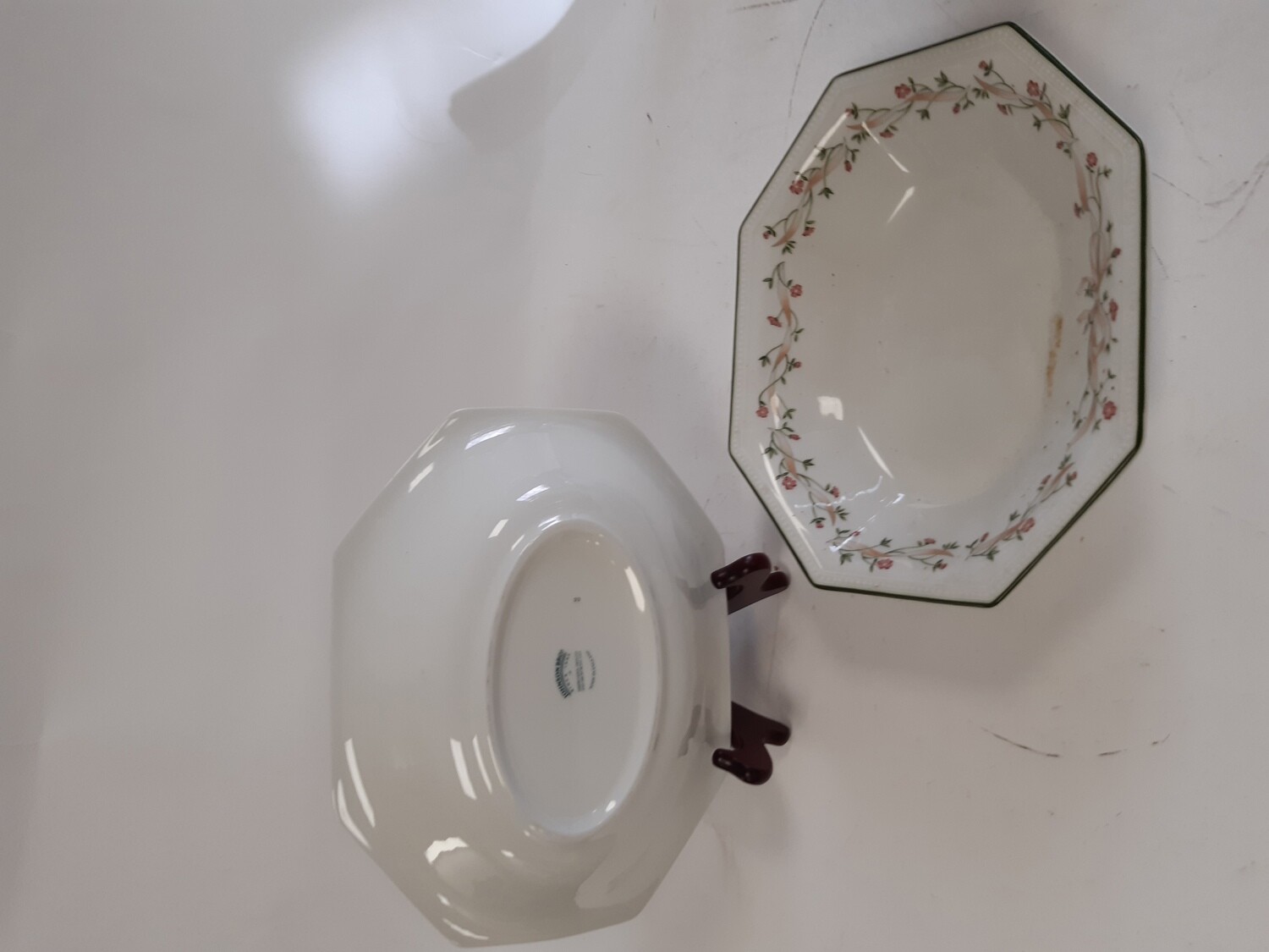 Johnson Brothers Eternal Beau Dinner Serving Set Including Plate Clock