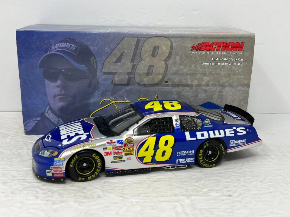 Action Nascar #48 Jimmie Johnson Lowe's GM Dealers 2005 Monte Carlo 1:24 Diecast Foto 2 de 4