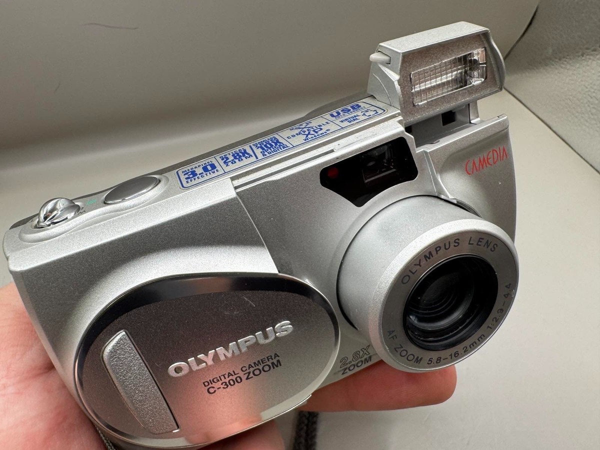 Vintage Olympus C-300 Zoom Digital Camera, Early 2000s Retro