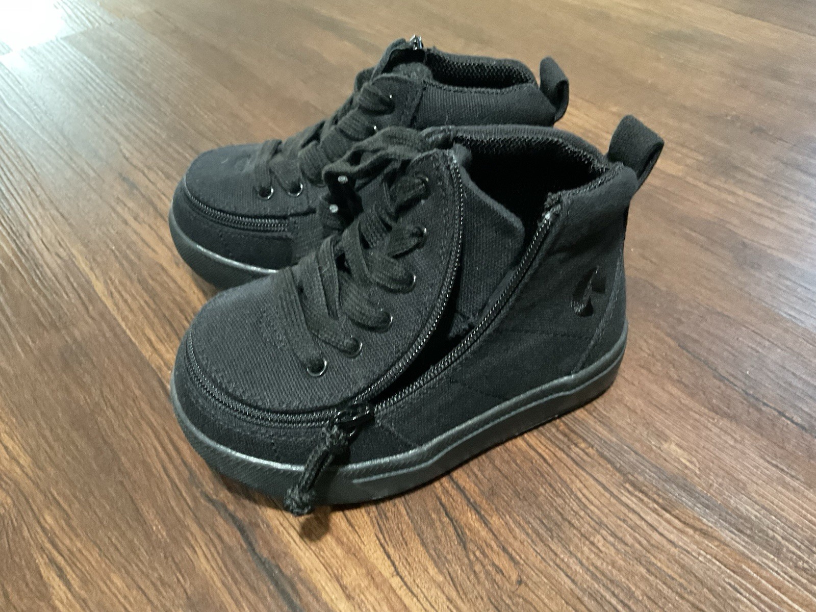 SAOLA Scarpe da ginnastica Billy MDR alte giovani taglia 8 triple nere con zip comode