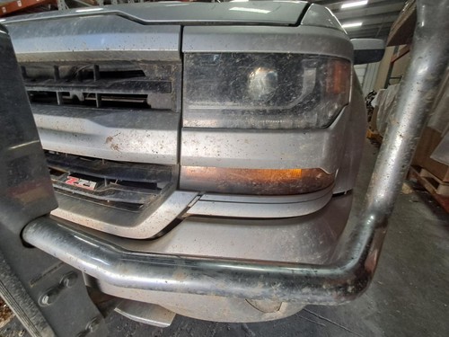 Driver Headlight Classic Style Fits 16-19 SILVERADO 1500 PICKUP 1609456
