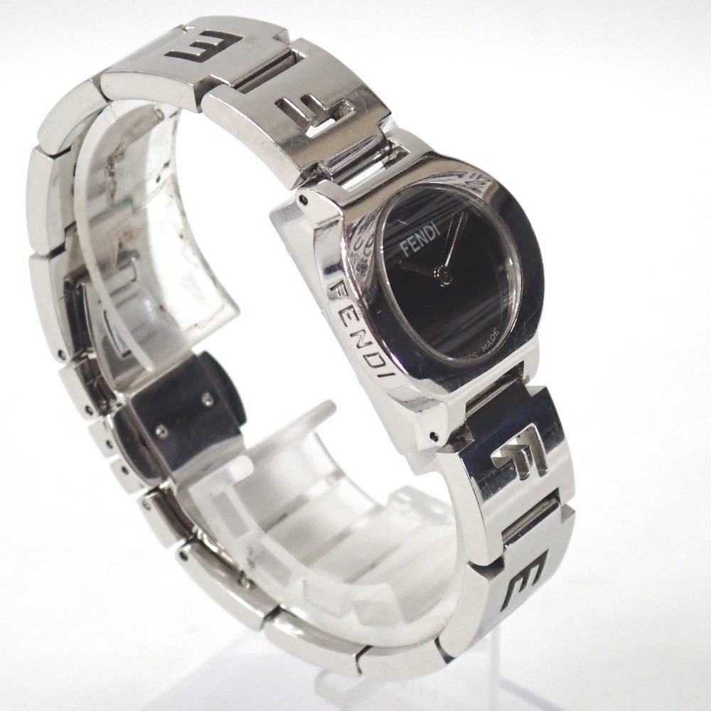 専用710 FENDI レディース　ブラック　ロゴバンド　3050L シルバー Auth FENDI - 3050L 0 Silver Women's Wrist Watch for sale