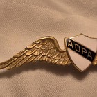 Vintage AOPA Pin Aircraft Owners Association Full Pilot Gold Wings Enamel 1939 — photo 4